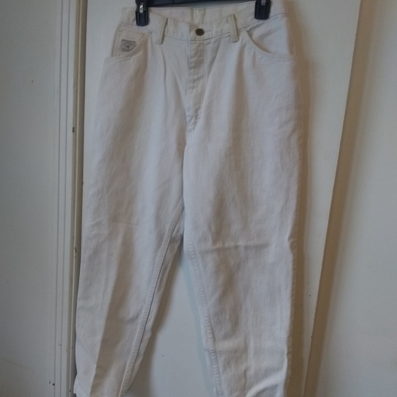 womens white wrangler jeans